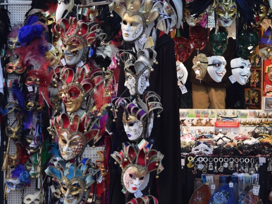 Venice Kicks Off Carnevale with Il Volo dell'Angelo
